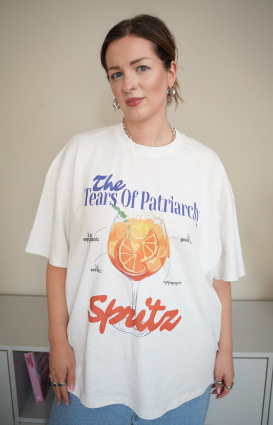 Oversize T-shirt „The Tears Of Patriarchy Spritz Vol 2“, weiß
